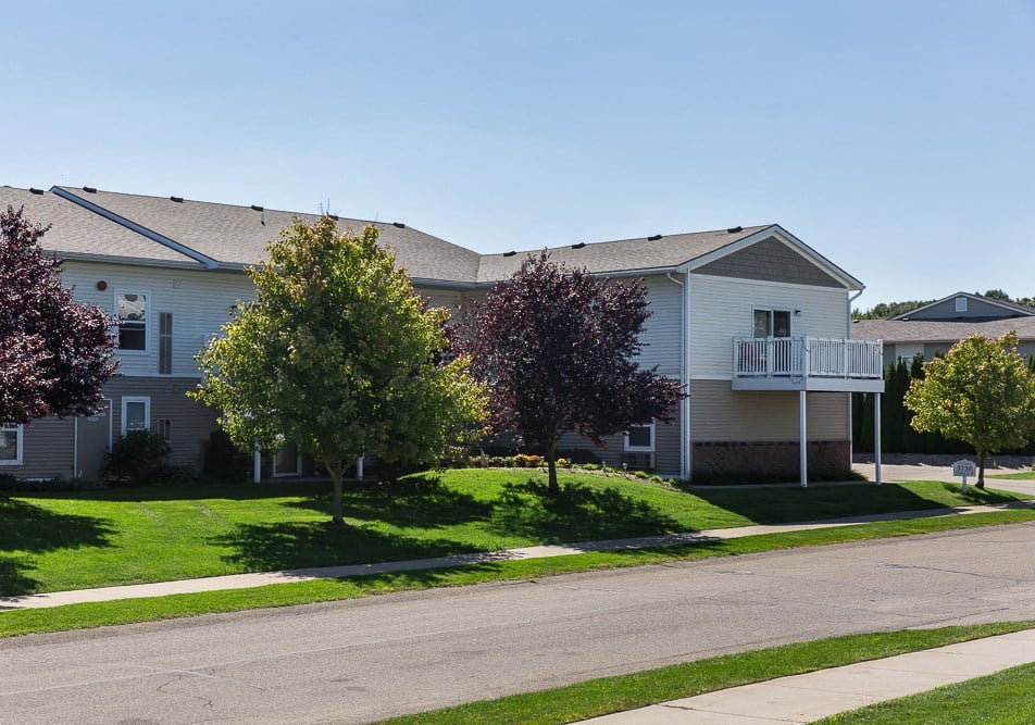 Fieldstone Apartments Exterior