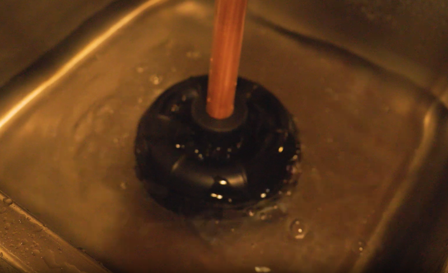 How to unclog a kitchen sink